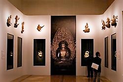 「天上の舞 飛天の美」 サントリー美術館展示室